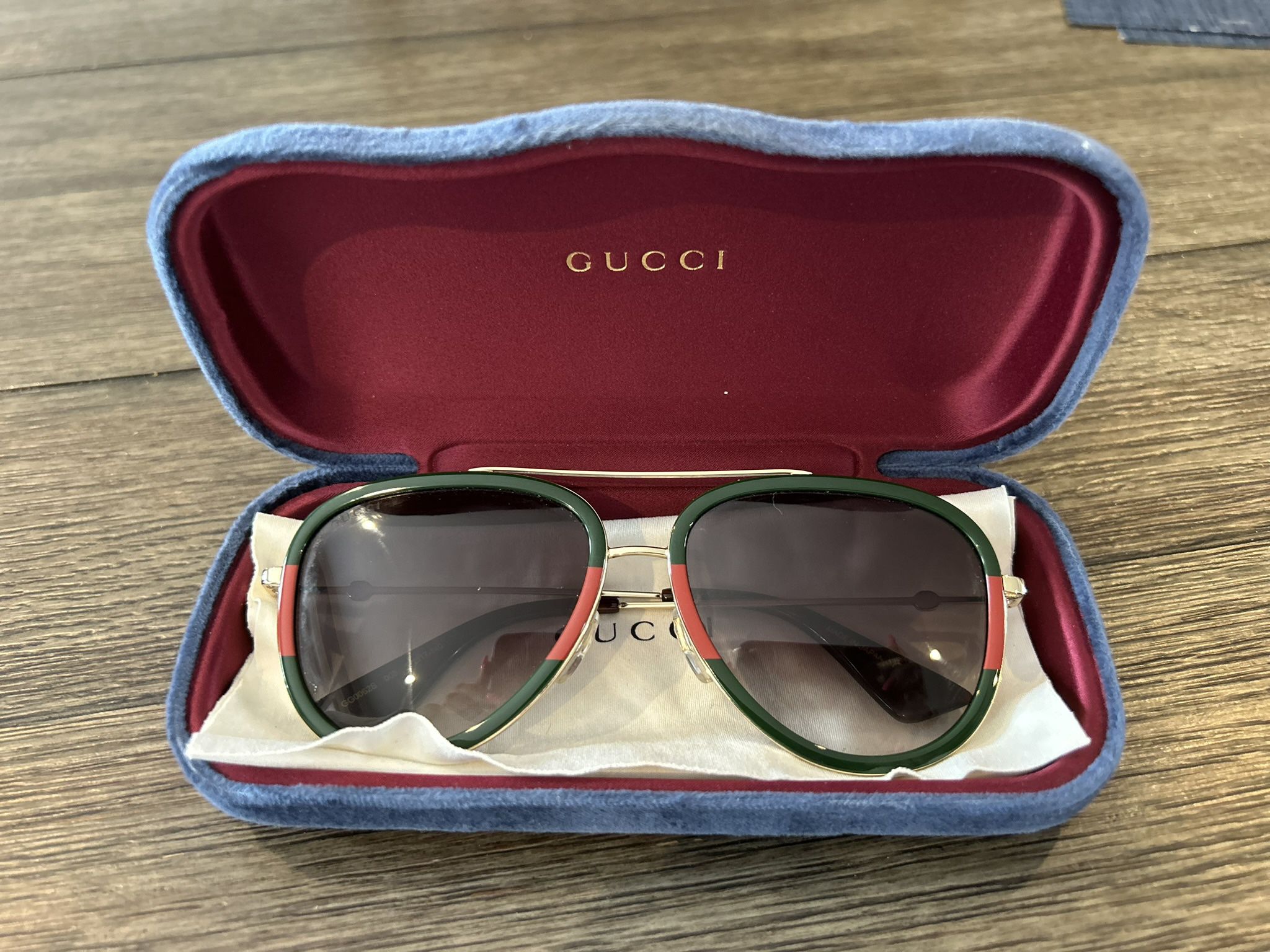Gucci Glasses, Aviator Style With Gucci Colors Green, Red And Ahold Metal Frame 