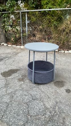 Round Side Table with Storage Basket beautiful style excellent condition clean