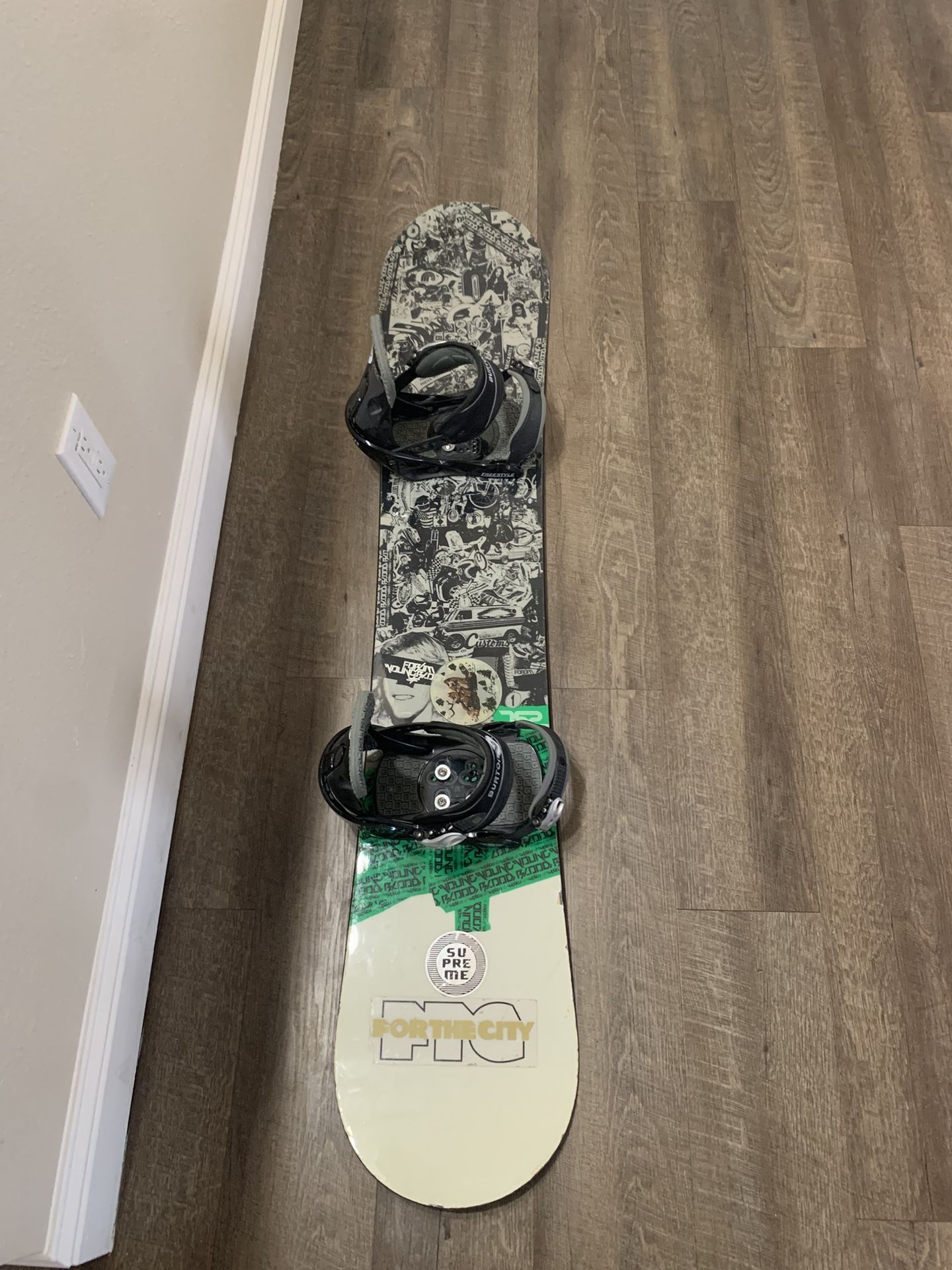 Forum Snowboard Size 152