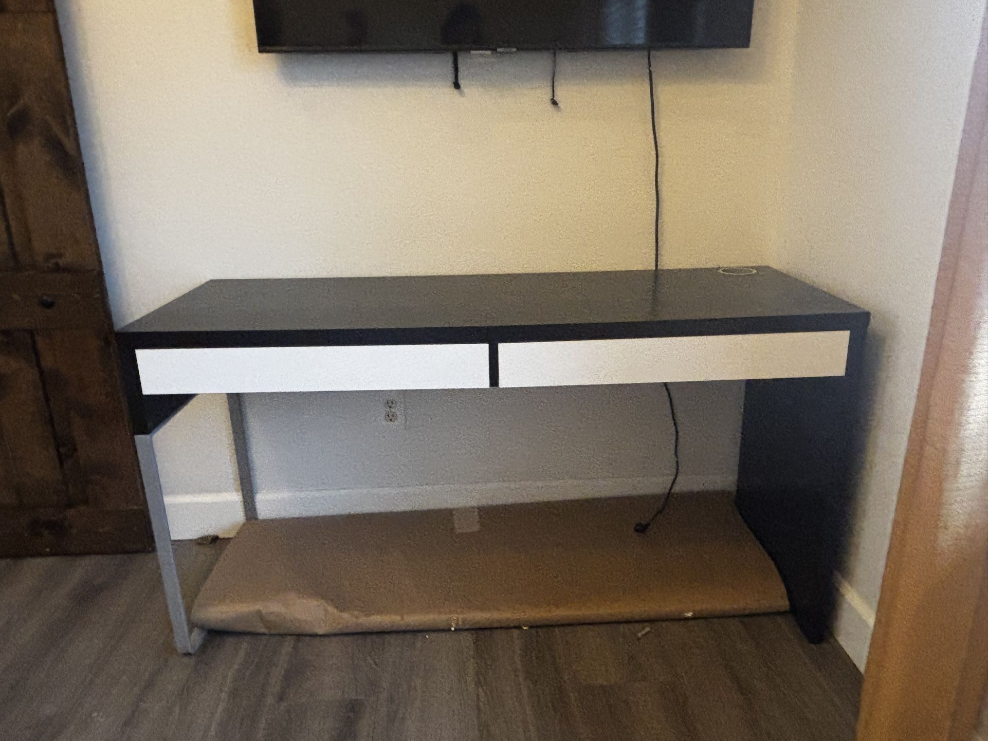 Free Desk!