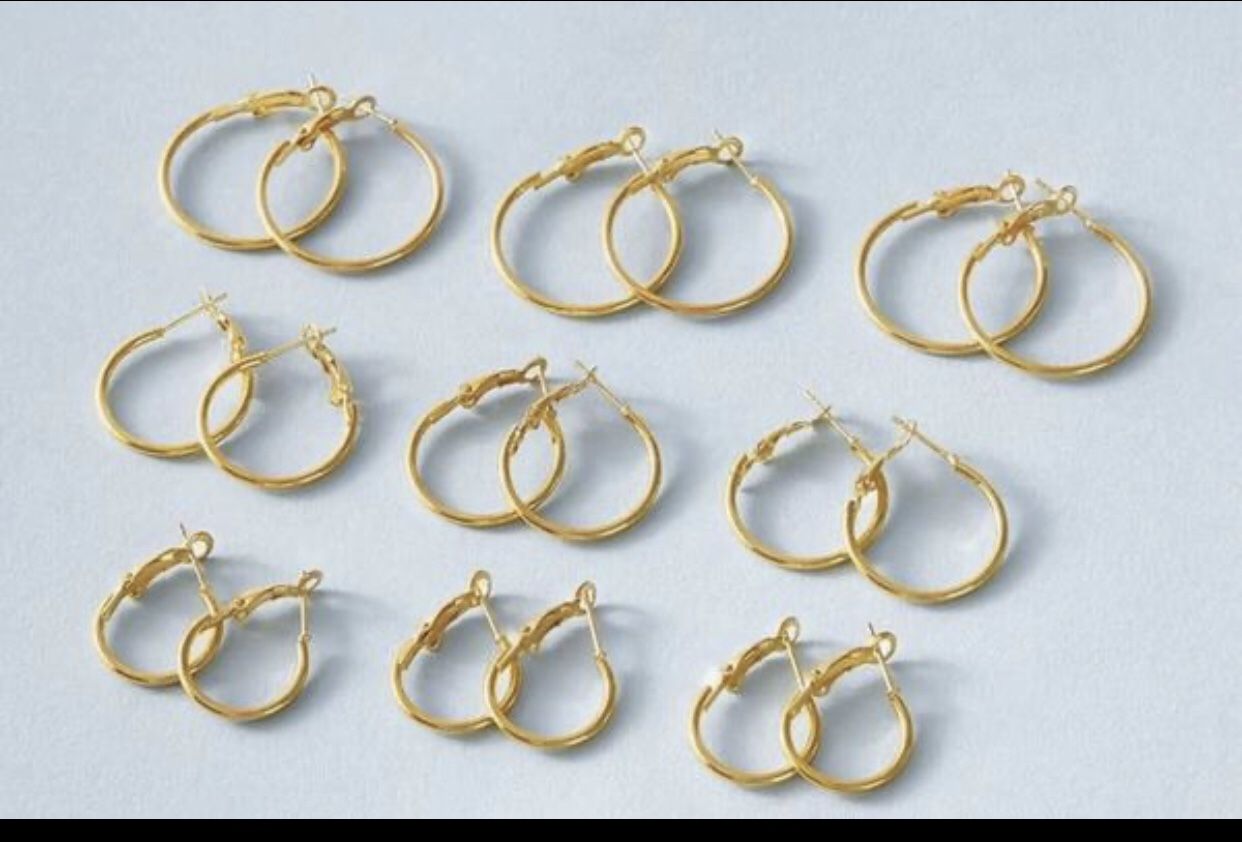 7 pairs earrings”