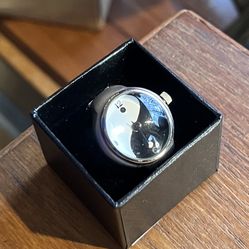 Ring Clock | Ying Yang | RARE | Japanese Movement | New Battery