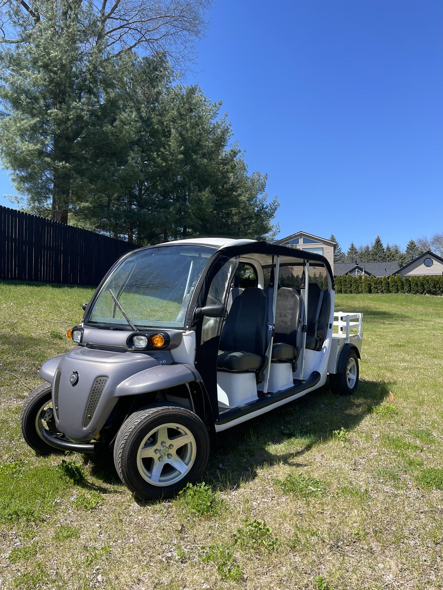 GEM CAR 6 Seater Limo Golf Cart