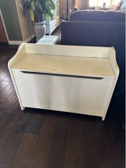 Toy chest