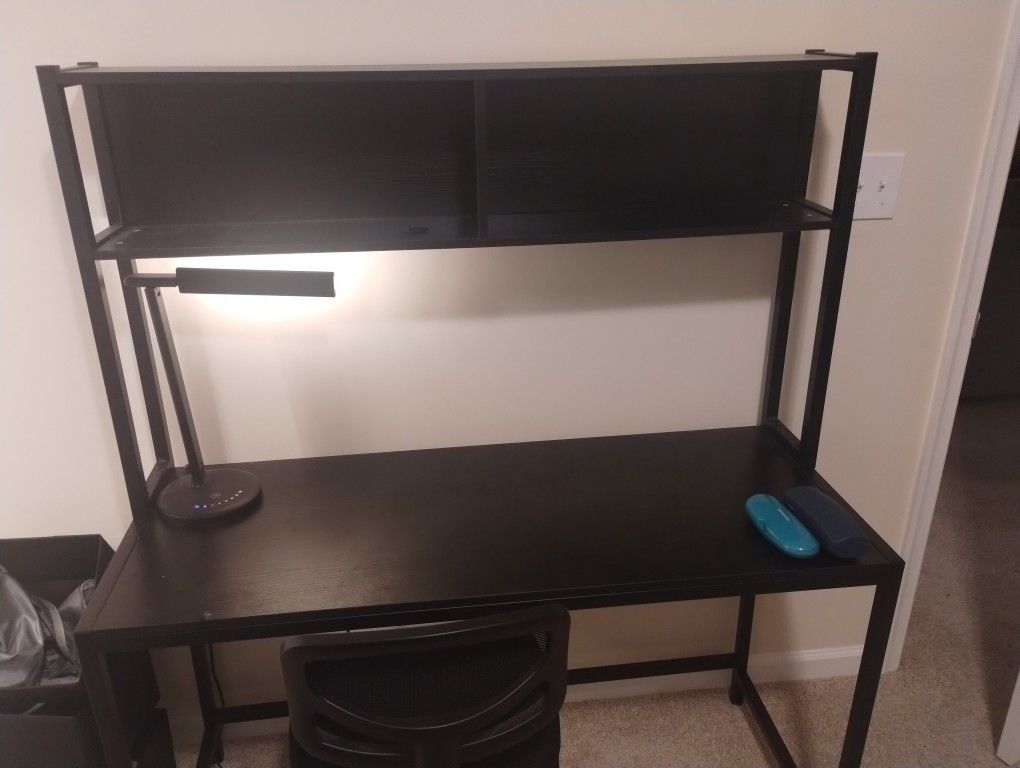 Desk. Black 