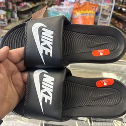 Nike Slides 