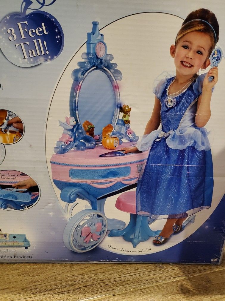 Cinderella Carriage Vanity 