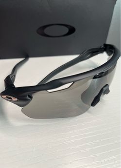 Sunglasses with extra lenses