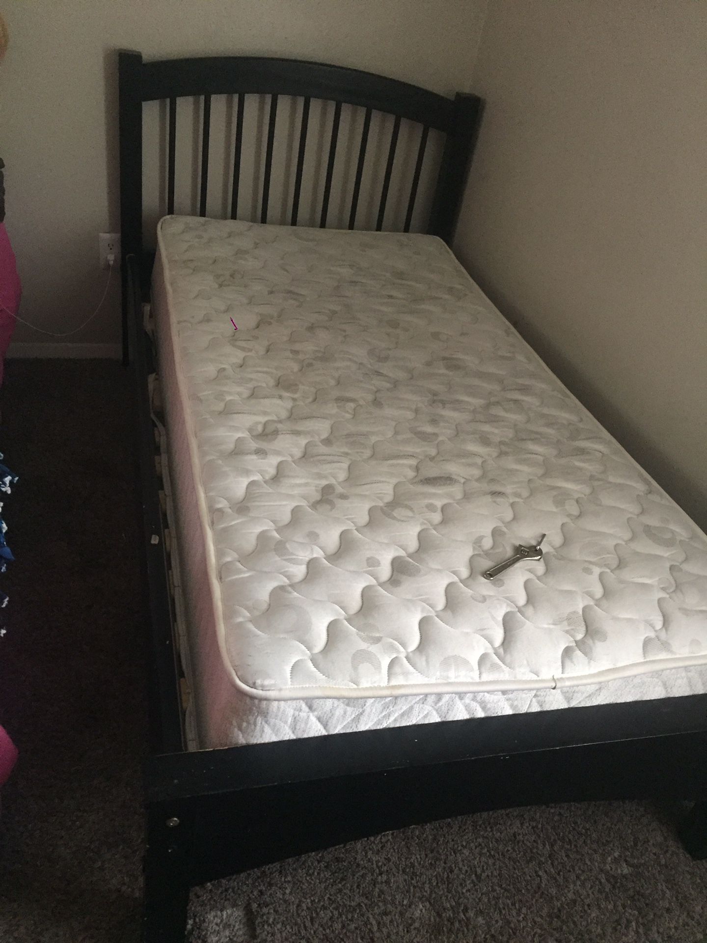 Twin size bed frame+mattress