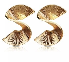 Brand new gold&silver Earrings