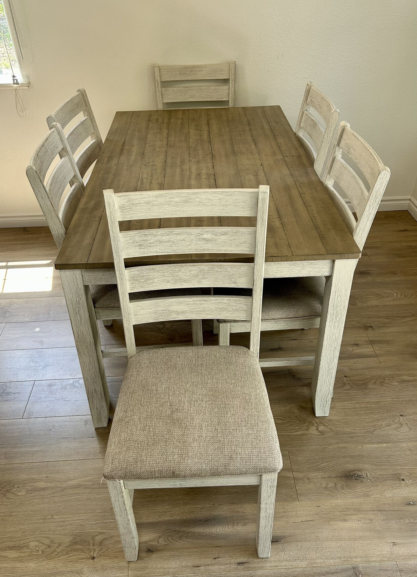 Small Dinner Table