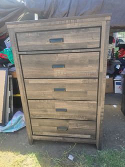 Dresser