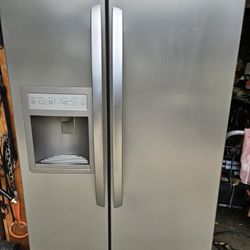 LG REFRIGERATOR 