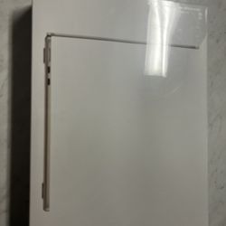 Apple MacBook Air Starlight (Gold)