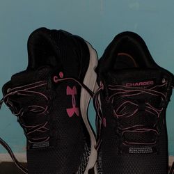Women’s Under Armor Shoes (Size:7) 👉$20 Firm!👈