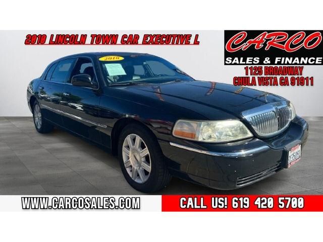 2010 Lincoln Town Car