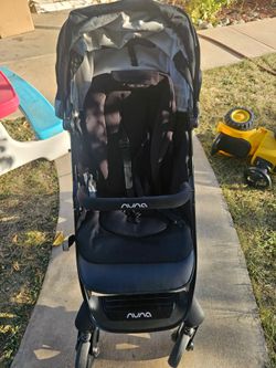 Brand New Nuna Stroller-Never Used!