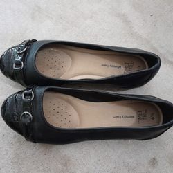 Black Glossy Flats Women