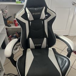gaming chair