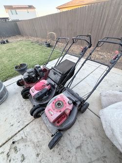 Honda Gas Push Lawn Mowers – Lot of 3