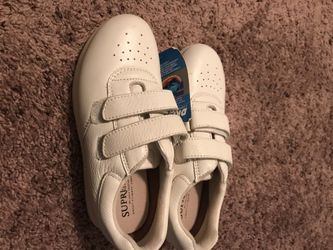Brand new Nursing shoes Size 7