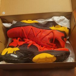 Reebok Men Trideca 200 Running shoes- Size 9