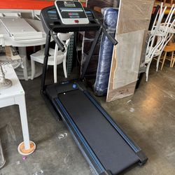 XTERRA Fitness TR Folding Treadmill TR150 Very Good Condition 