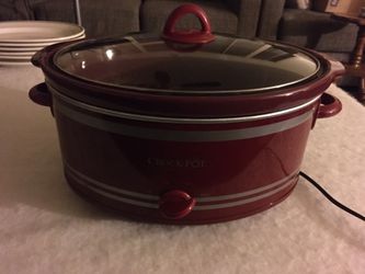 Crock pot 6 qt in great working condition Thumbnail