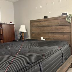 Queen size adjustable bed