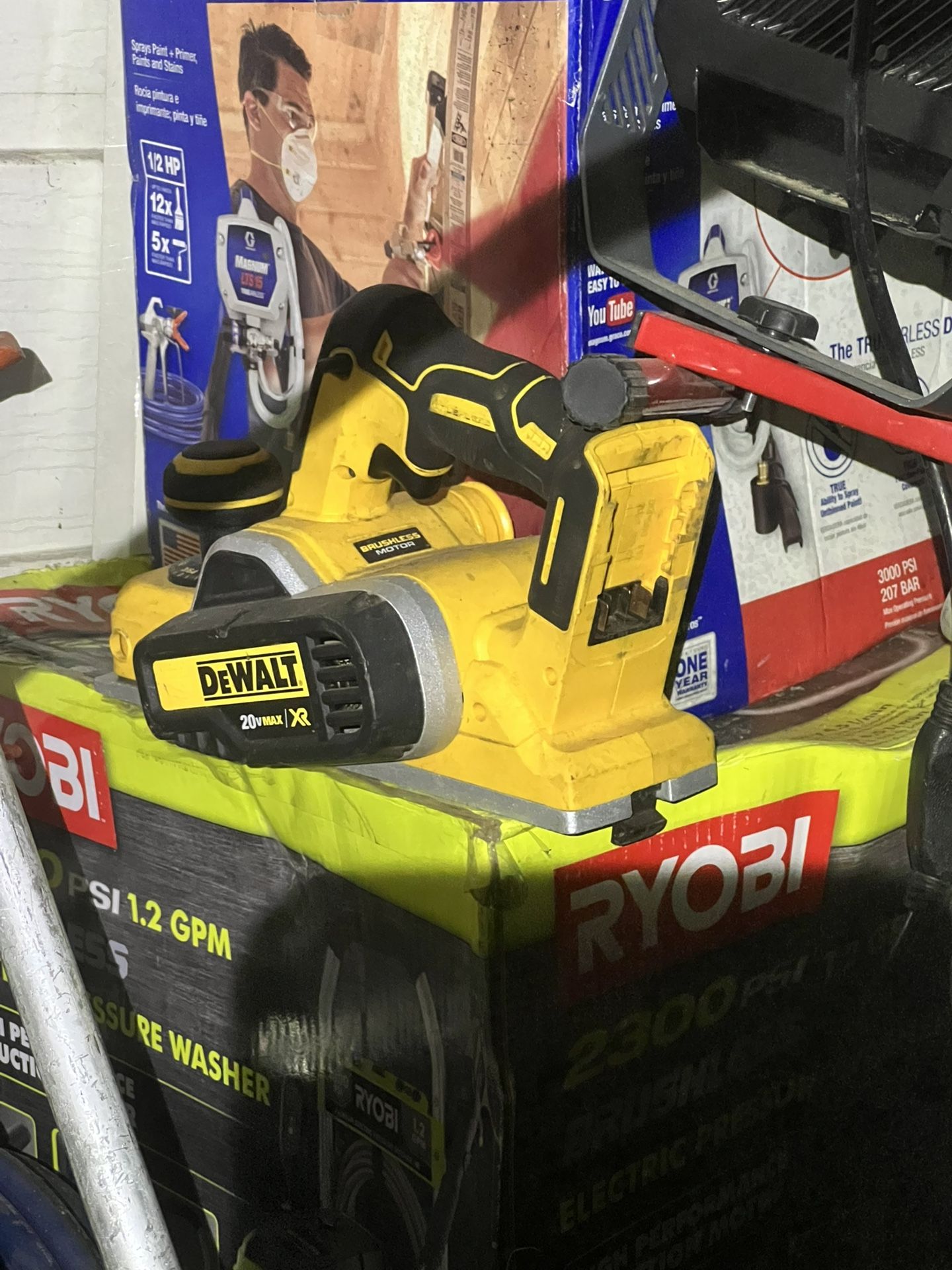 DEWALT 3 1/4 PLANER