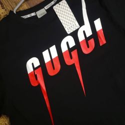 Gucci Black Tshirt Small , Medium And XL REGULAR FIT 💥fast Shipping💥