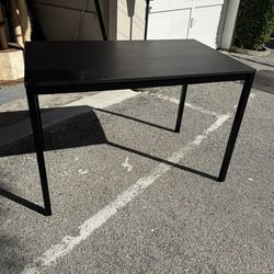 IKEA TÄRENDÖ  Table