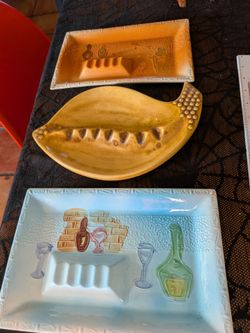 Mid century, vintage coffee table, cigarette ash trays lot of 3