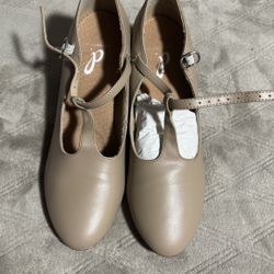Tan Character Dance Shoes 