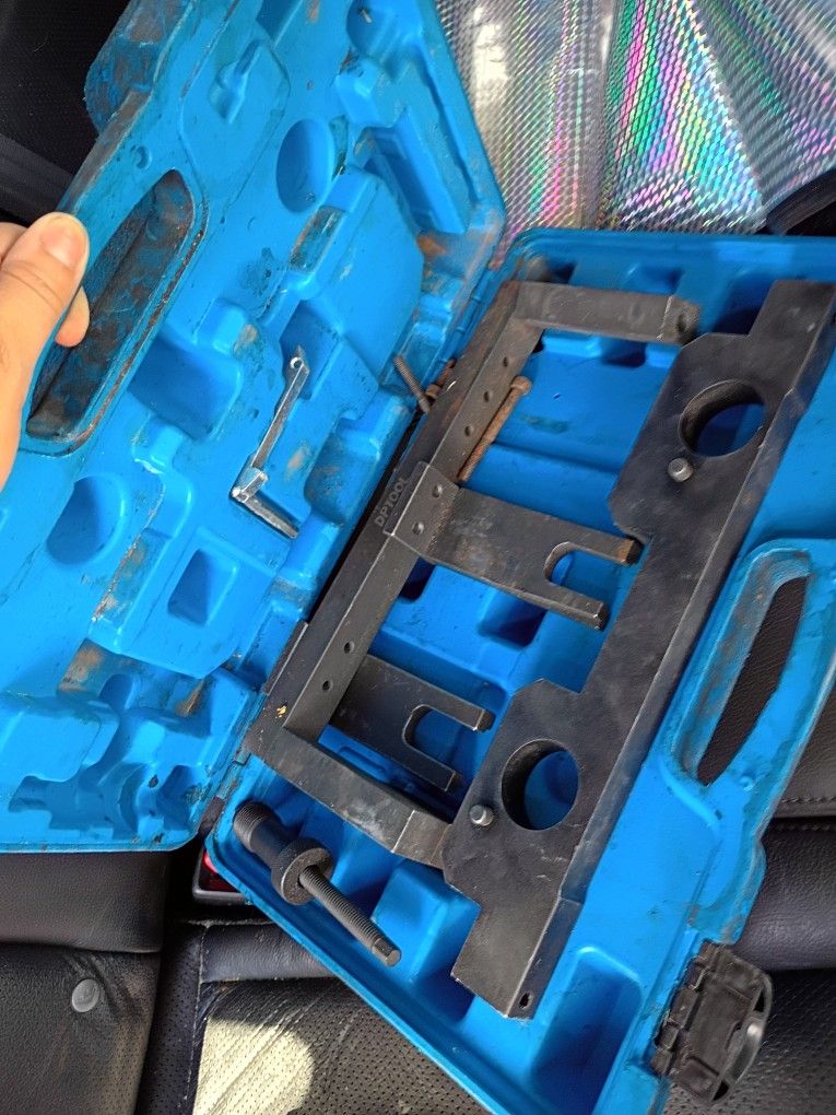camshaft/crankshaft locking timing tool set.