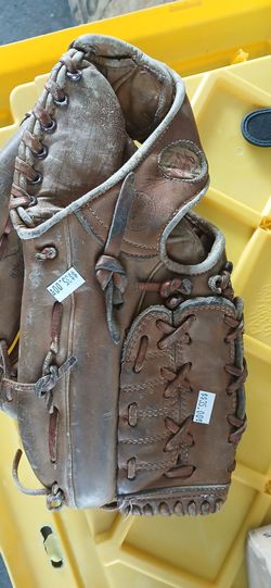 Baseball club vintage $30
