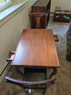 Game table and 2 chairs