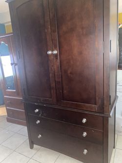 Vendo mueble en buen estado lobendo. No tengo lugar