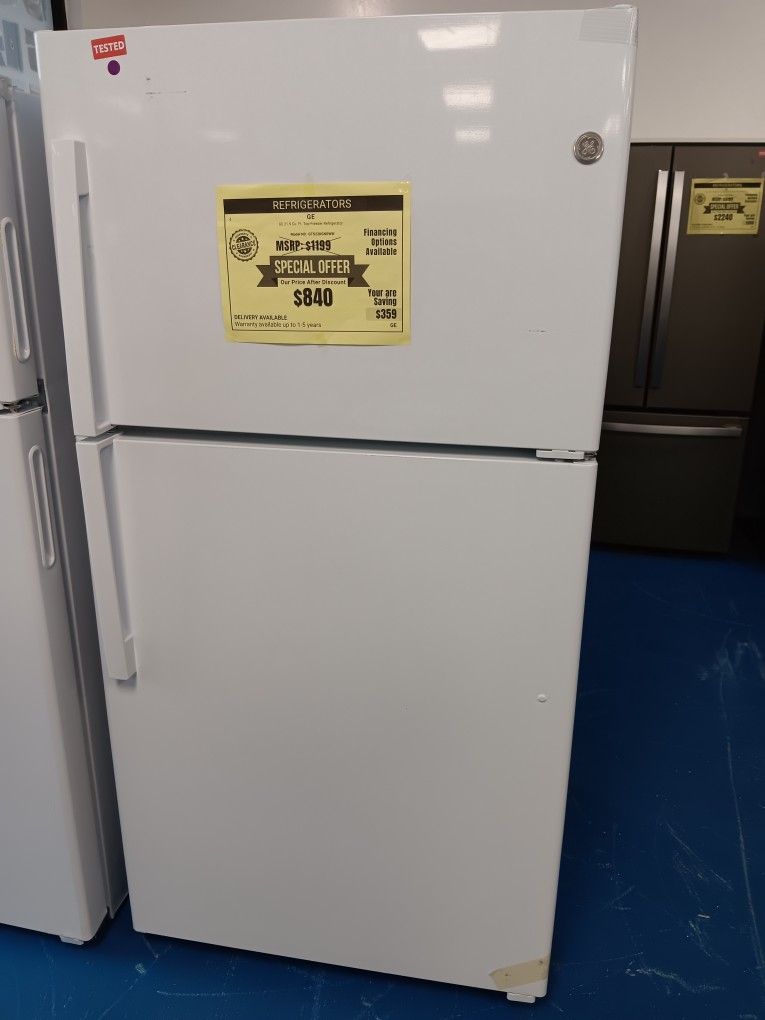 $650 Refrigerator For Your Cakes& Pizzas.