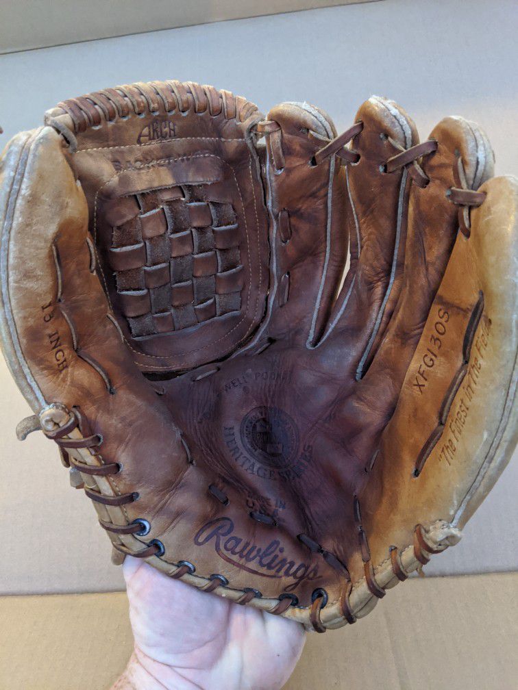 Baseball Softball Gloves, Rawlings, Wilson, Nokona