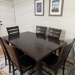 6-Piece Dark Wood Dining Table Set – Excellent Condition