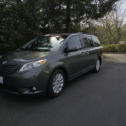 2011 Toyota Sienna XLE AWD