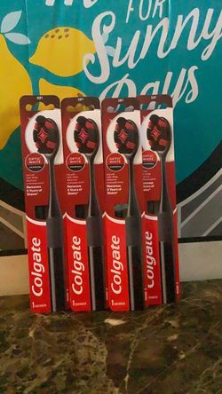 Colgate Optic White Charcoal Toothbrush 4-Pack