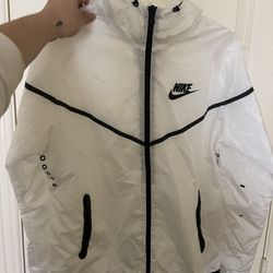Women Nike Windrunner Jacket - Large