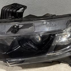 2019 Honda Civic Left headlight 