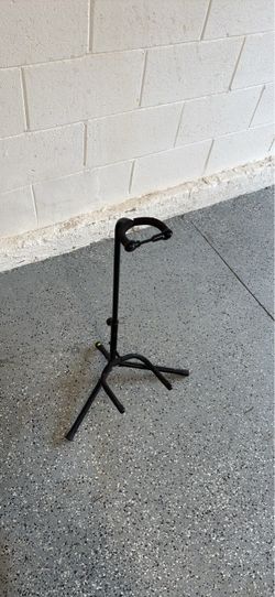 Guitar stand