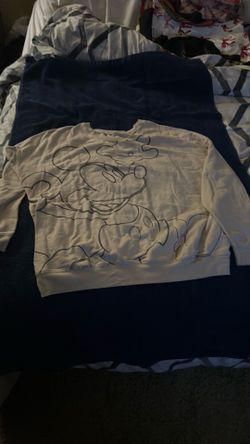 Disney  sweater