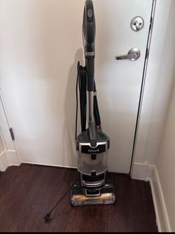 Shark Navigator Lift Away Vacuum