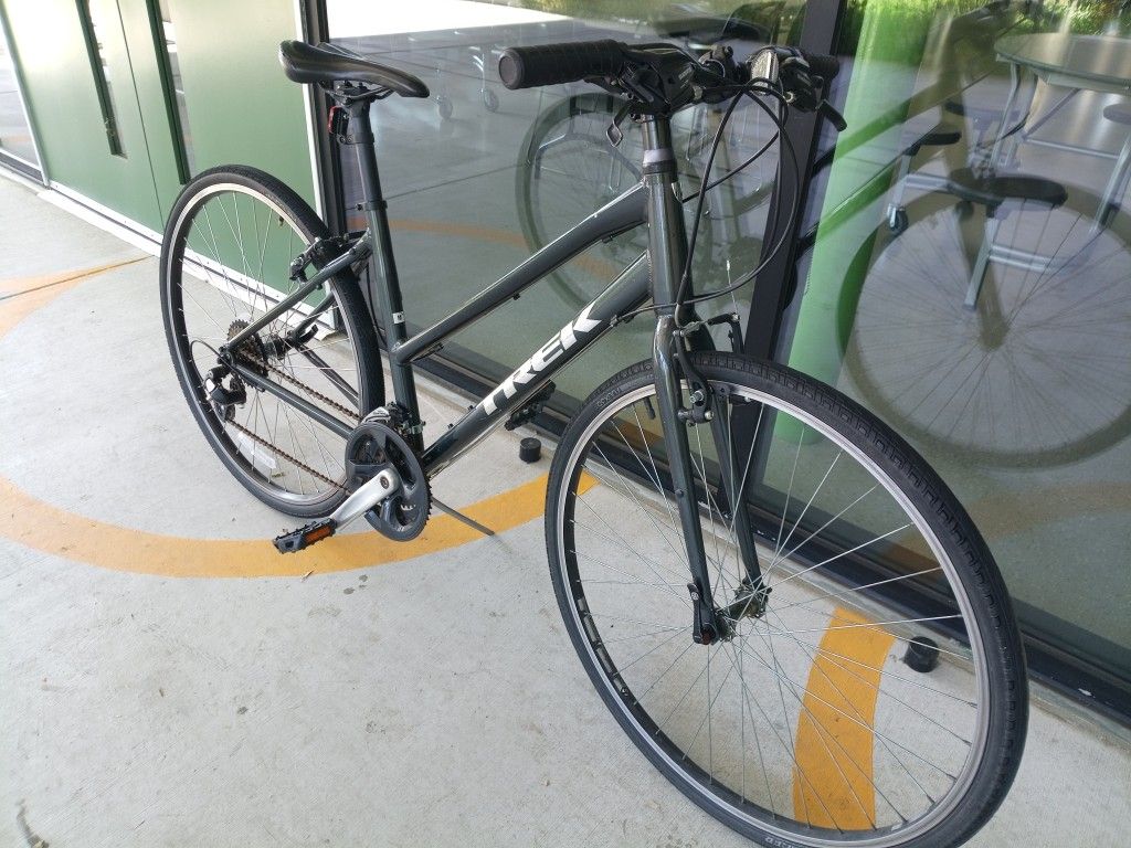 Woman's Trek Fx1 Commuter Bike