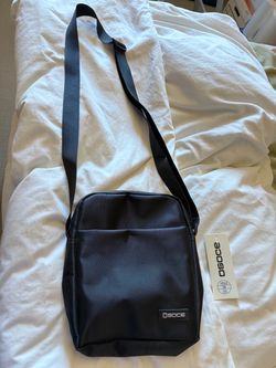 Osoce black unisex crossbody bag 9.5x7.75x2 - New with Tags
